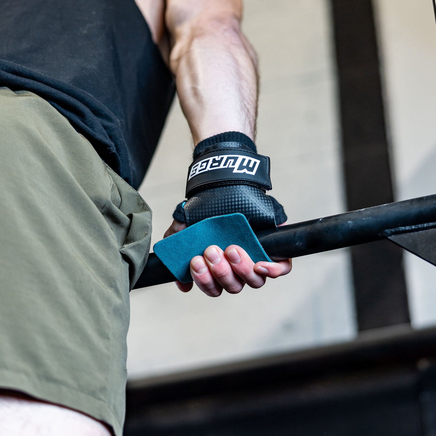 Panther Grips Ultimate + Free Wristbands-3